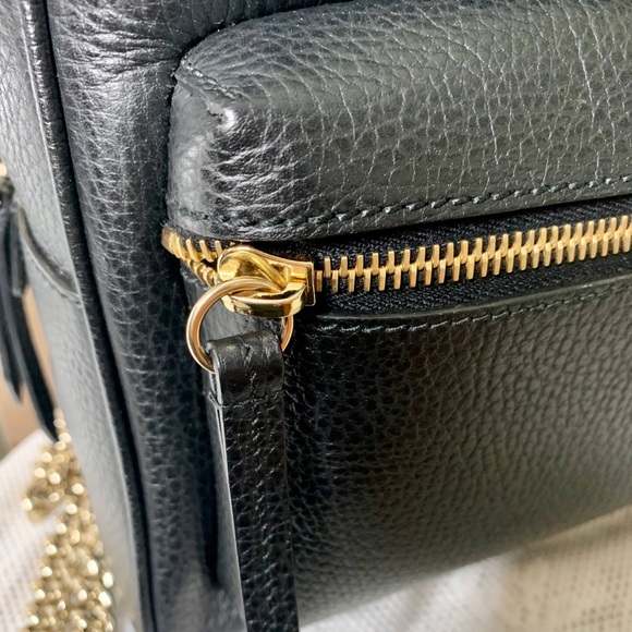 Gucci pebbled calfskin Soho chain backpack - Picture 2 of 16